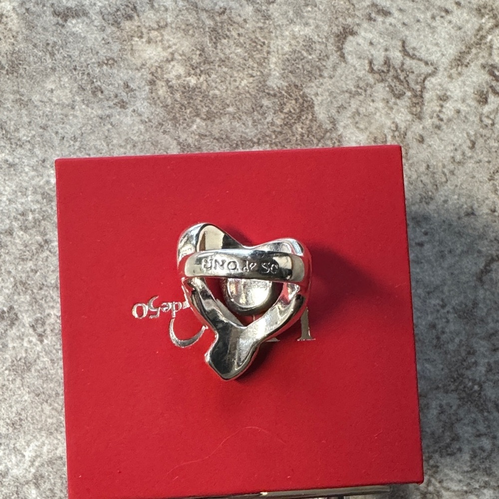 UNO de 50 Silver Ring with Black Stone - Picture 4 of 11